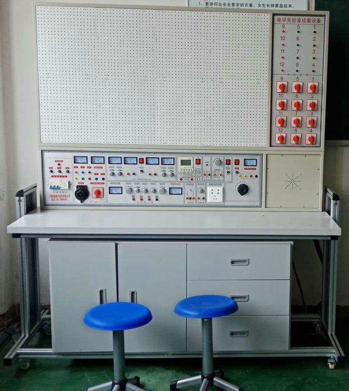 这一款是上海振霖教学设备公司生产的ZLCB-802电工电子实验台（教师桌）。