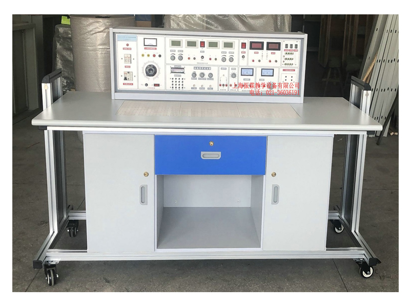 这一款是上海振霖教学设备公司生产的新款ZLCB-803型电子实验室成套装置（学生桌）。